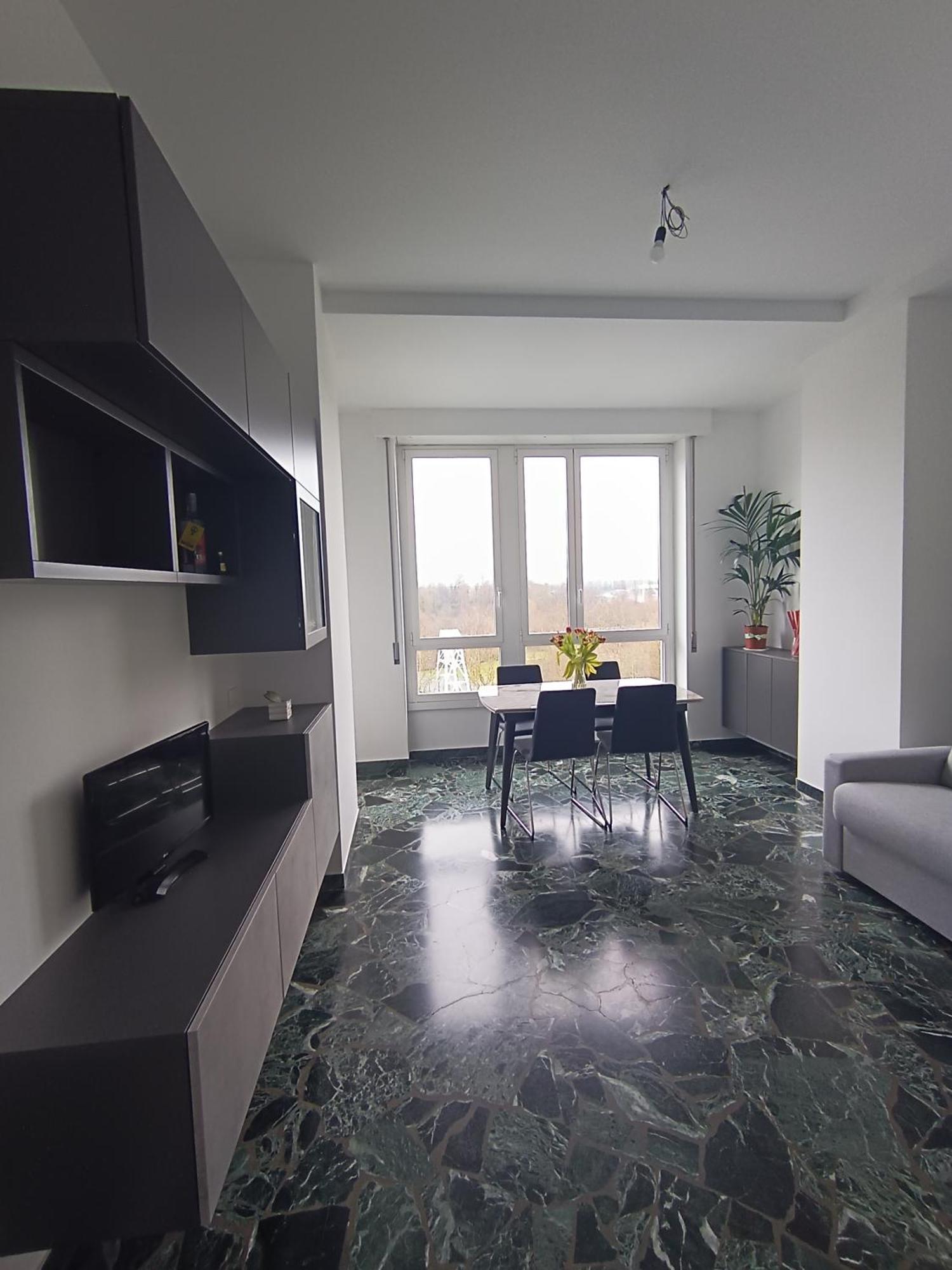 Stanza Matrimoniale Metro M5 - Bignami, Carroponte Homestay Sesto San Giovanni